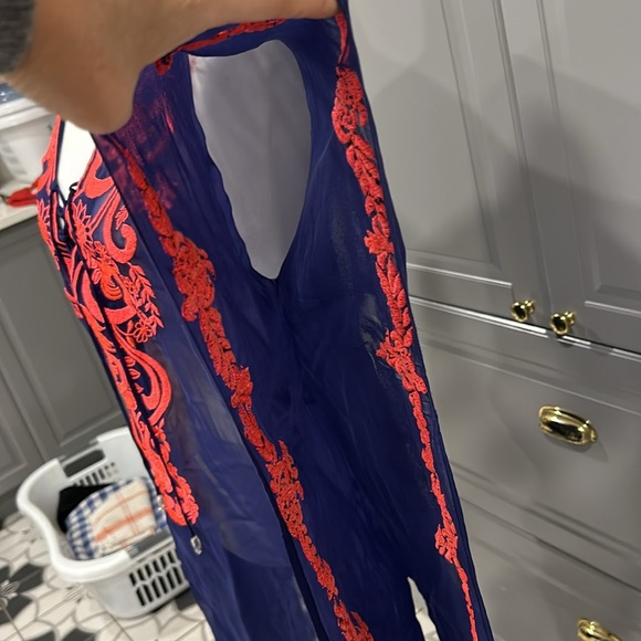 Beach Cover Up Mid-Length Kaftan with coral embroidery - Picture 13 of 16